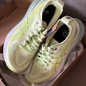 BNIB ASICS gel-kayano
